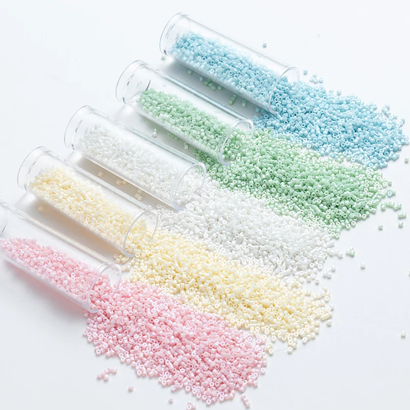 

1 Bag 5 Grams 1000 Pieces 11/0 1.6*1.3MM Solid Color Glass Beads Seed Beads Light Color DIY Handmade Garment Material