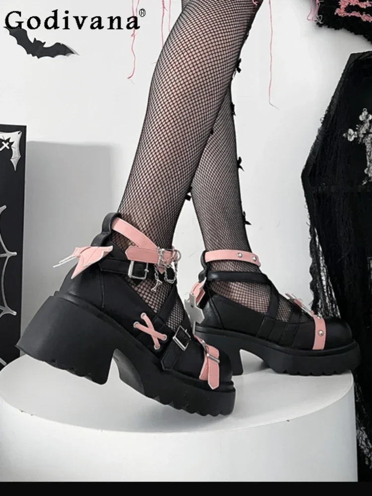 Fashion Punk Round Toe Women High-Heeled Shoes Spring and Autumn Retro Y2g Rivet Cross Strap Bow Metal Decoration High Heels