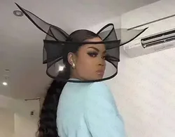 Nieuwe Zwarte Fascinator Bruiloft Pillendoos Hoed Vrouwen Elegante Fascinator Hoeden Haarclip Kerk Dames Feest Hoofddeksel Mode Hoofddeksels