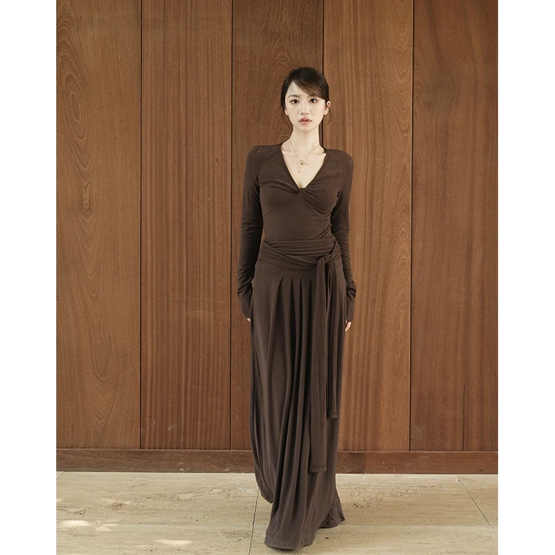 

Женский комплект SerioLudere Lazy Egg Faion, юбка с v-образным вырезом, дизайн ремня, осенняя коллекция, 25–35 лет