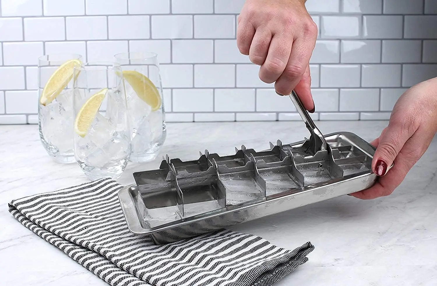 18/8 Stainless Steel Ice Cube Tray, 18 Slot Ice Cube Tray with Easy Release Handle, Removable Slots for Easy Ice Cube Removal