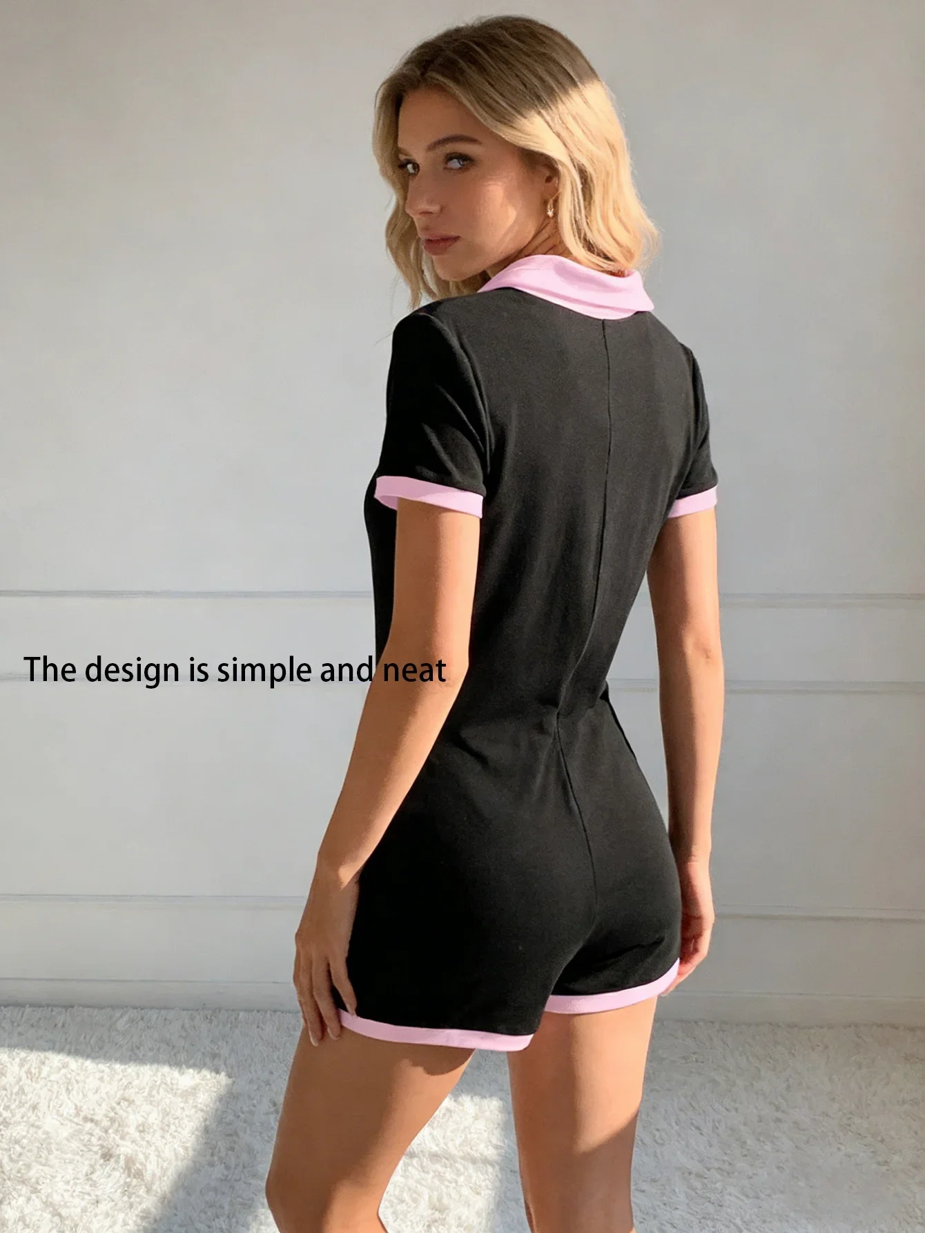 จั๊มสูทสีดำและสีชมพู ชุดโยคะและฟิตเนส ช่วยให้ดูผอมลง สวมใส่ได้ทั้งนอกบ้านและอยู่บ้าน จั๊มสูทขาสั้น