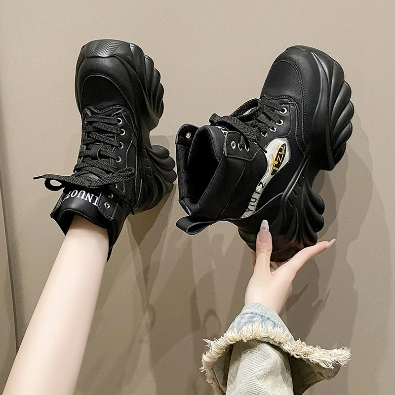 8 سنتيمتر منصة الأحذية النسائية مصمم الأزياء الجلود مكتنزة دراجة نارية الأحذية الراحة عالية أعلى منتصف العجل الأحذية للنساء بوتاس Mujer