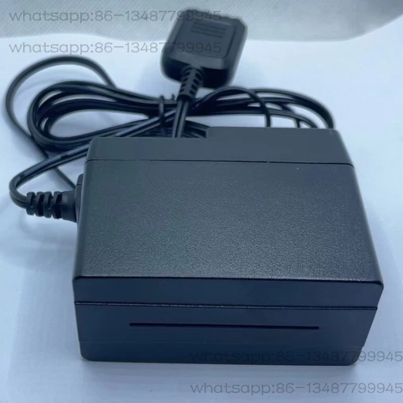 

Зарядное устройство Smart Charger для раций MTP3100, MTP3150, MTP3250