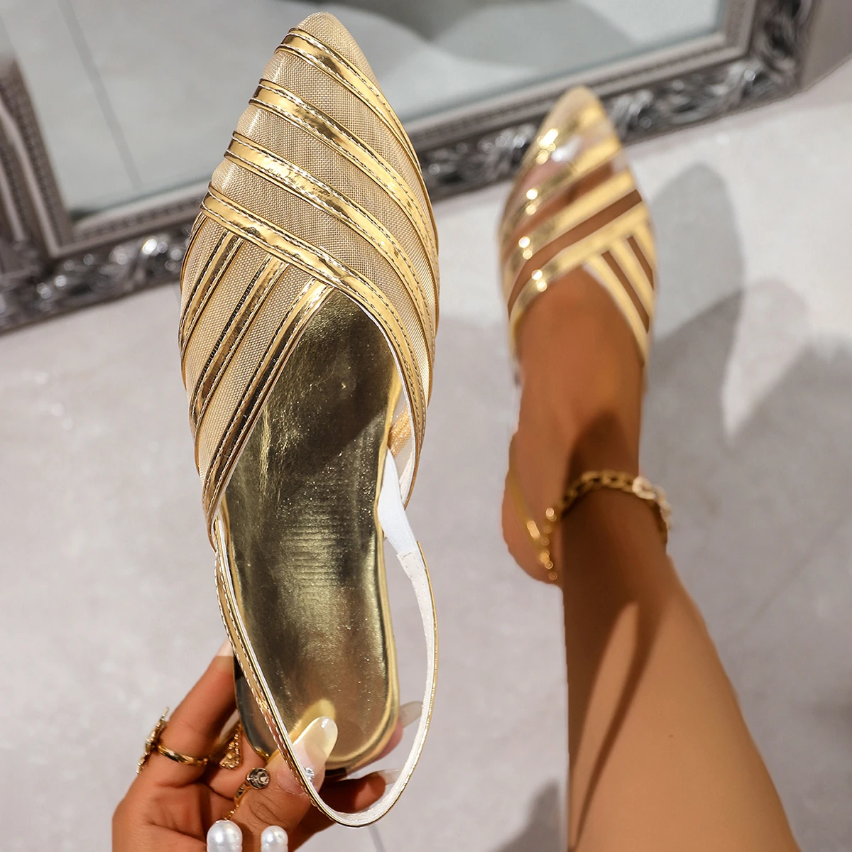 Women Sandals Women Flats Shoes 2025 Summer New Flat Hole Shoes Female Beach Jelly Sandals Simple Rainbow Plastic Sandals