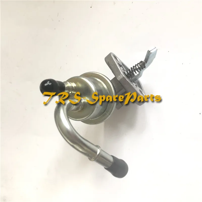 Fuel Pump 6680838 7011982 for Bobcat S300 S220 S250 T2250 T250 With Kubota V3300 Engine