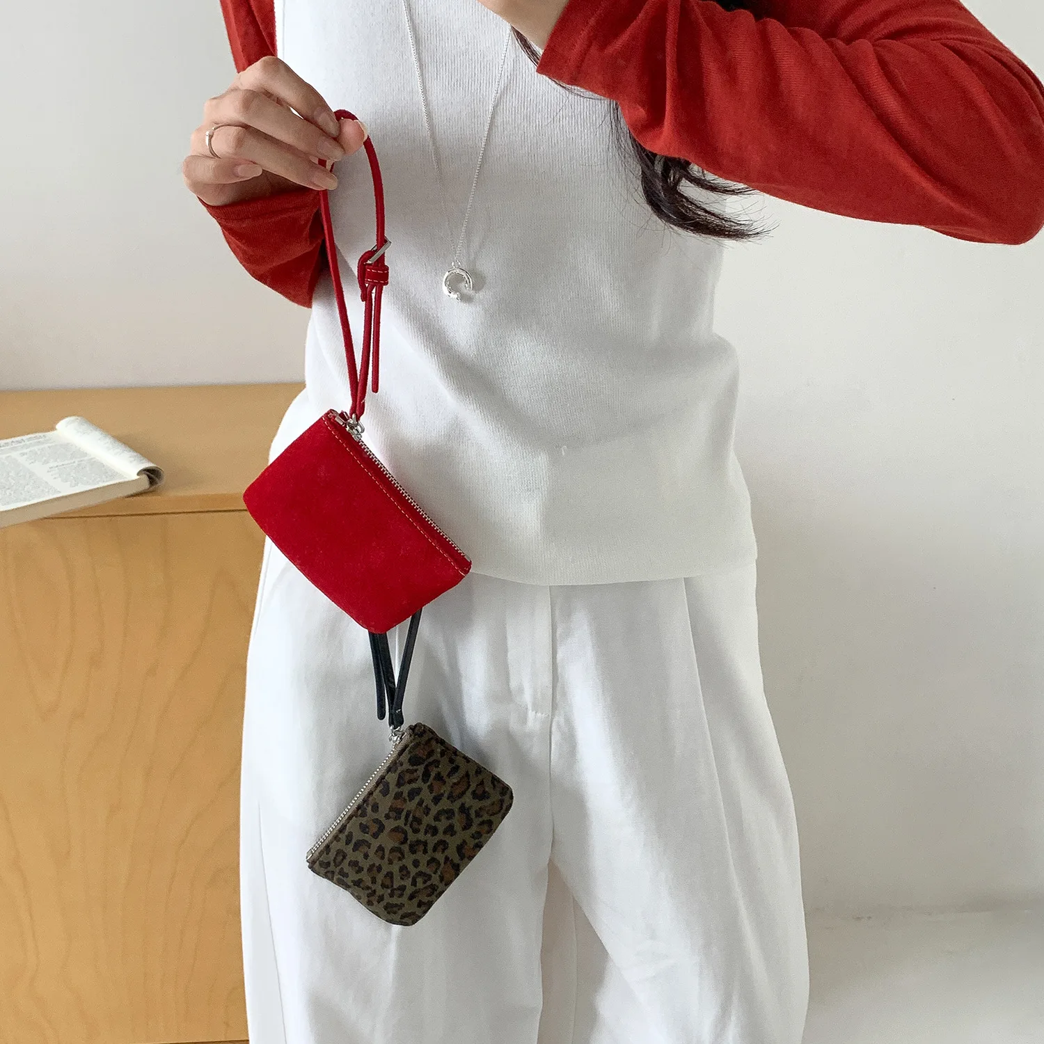 Fashion Faux Suede Wallets for Women Bag NEW Leopard Small Card Holder Coin Purses for Women Handbags Matte Texture Clutch Chic