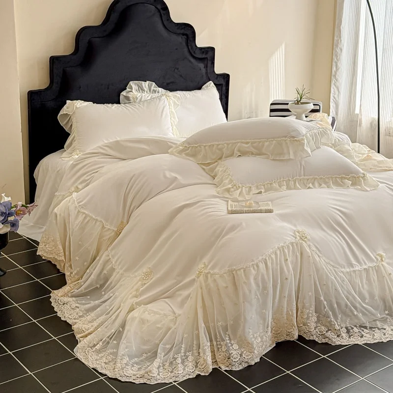3 Piece Sheet Set  White Lace duvet cover Set ， comfortable breath fabric Bedding Set Bedspread for All Season