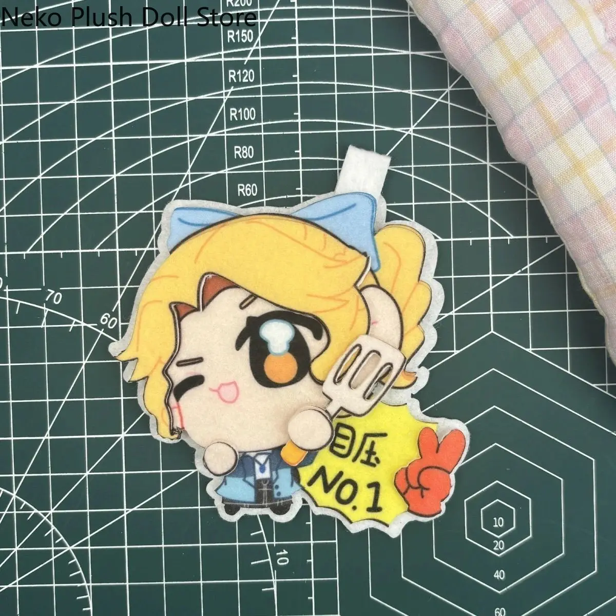 Identidade v jornalista alice deoss cosplay dos desenhos animados bonito q-versão tecido não tecido chaveiro saco pingente adornar acessórios