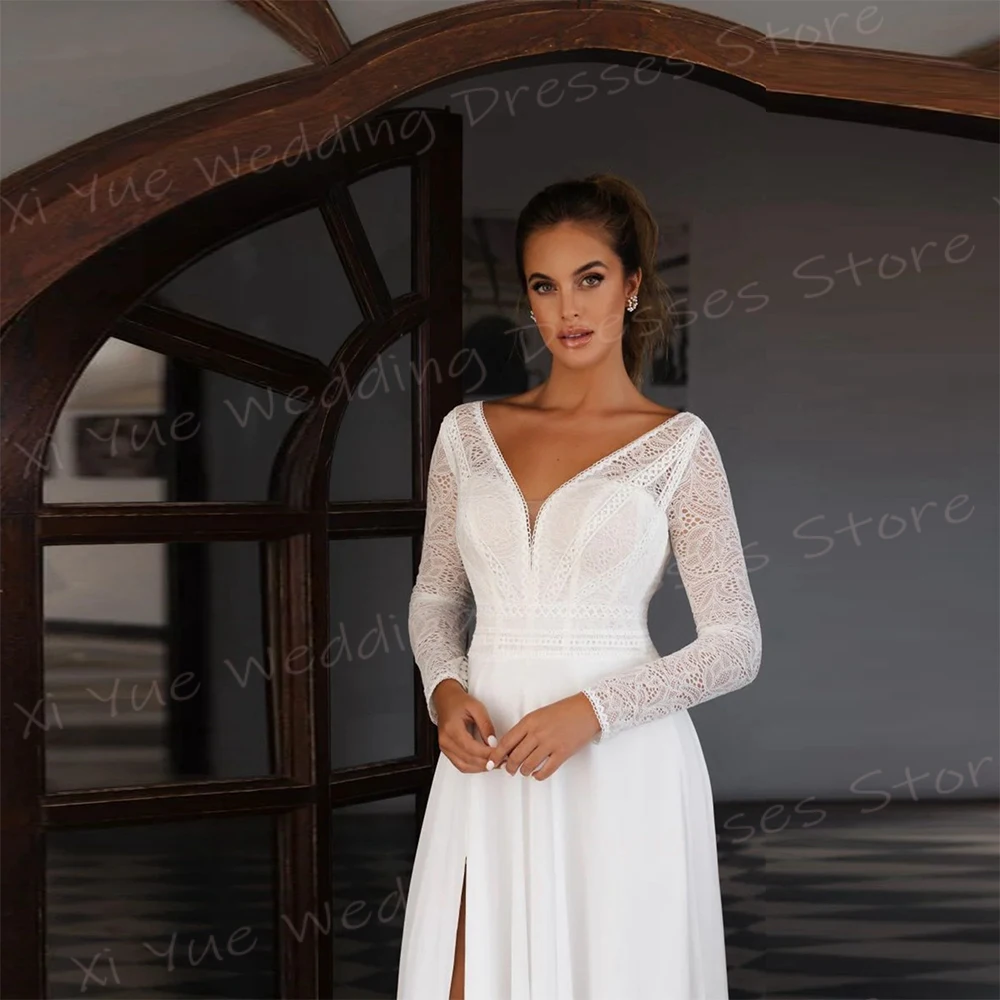 Nowoczesne suknie ślubne A Line dla kobiet Koronkowe suknie ślubne z aplikacjami Urocze suknie ślubne z długim rękawem V Neck Side High Split Vestido De Novia