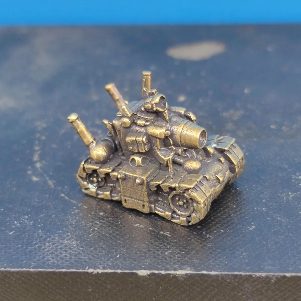 Antique Brass Mini Metal Tank, Tank Model Ornament Desktop Decor Modern Exquisite