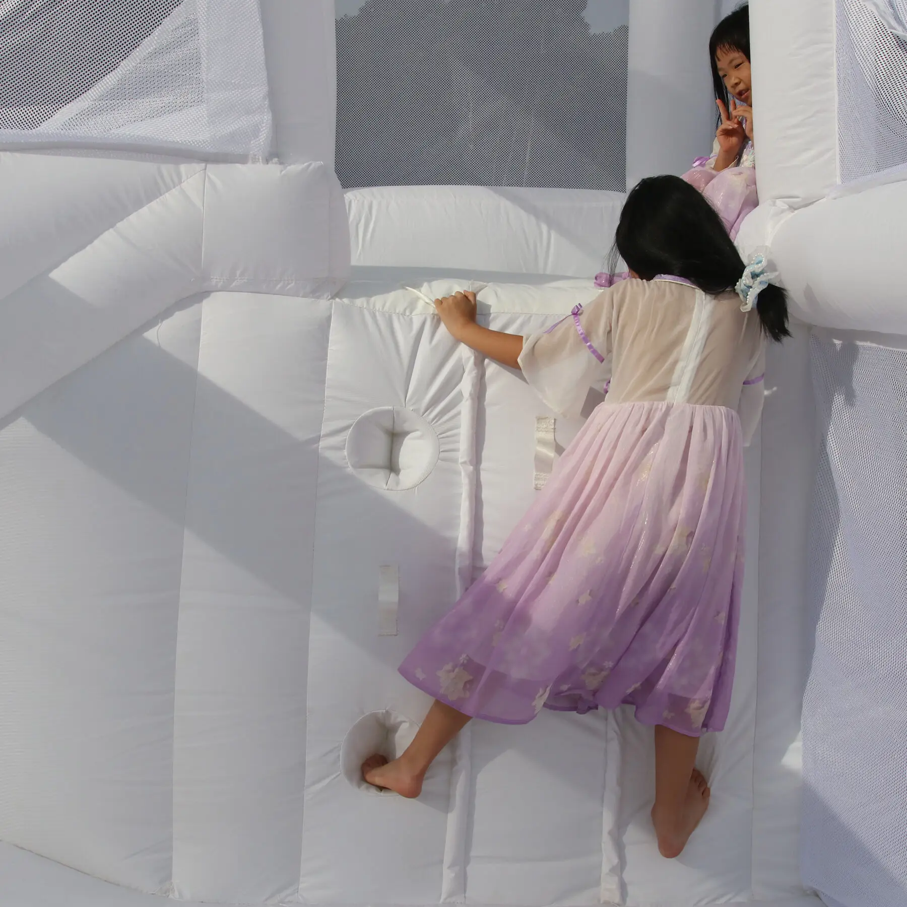 

RTS Inflatable Air Bounce Round Children Slides White Bouncy Castle Child Playing Slide Jumping Draco PVC Commerica House