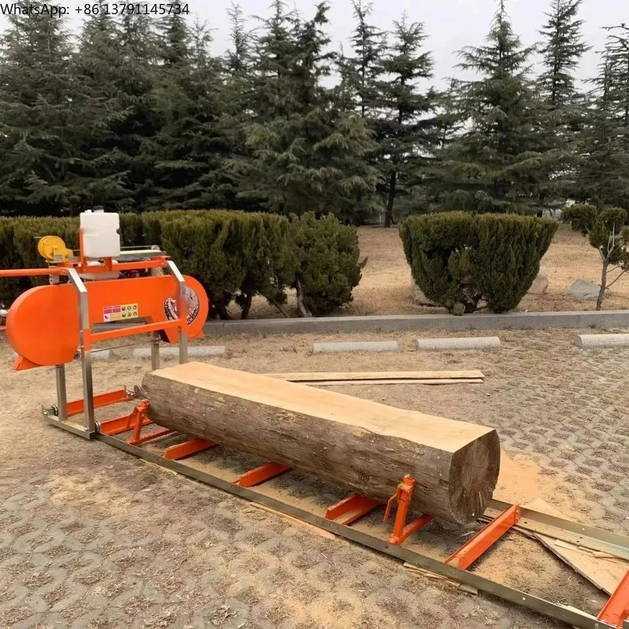 Portable Horizontal Band Sawmill Log Cutting Forestry Saw Mill Machine