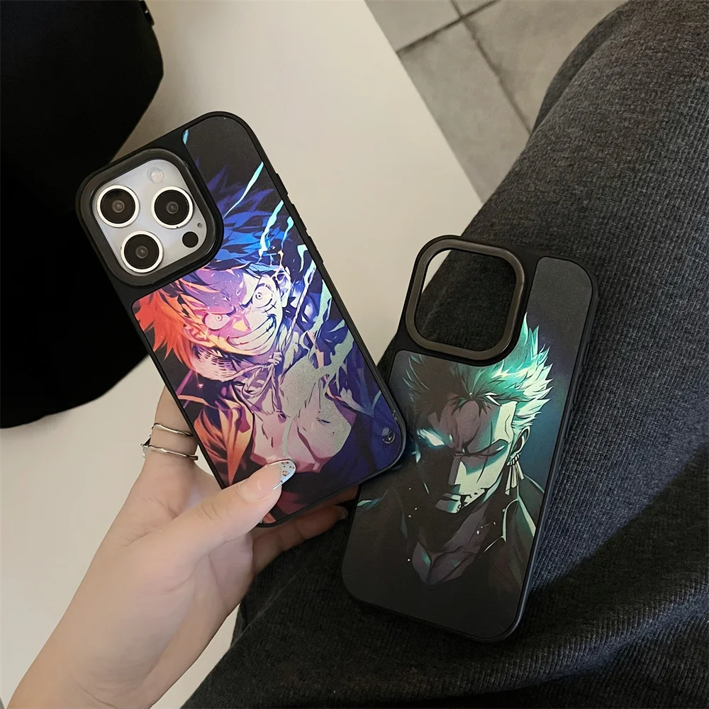 Anime One Piece Laser Luffy Zoro Capa de telefone para iPhone 16 pro max 15 14 13 Presente masculino Capa traseira à prova de choque