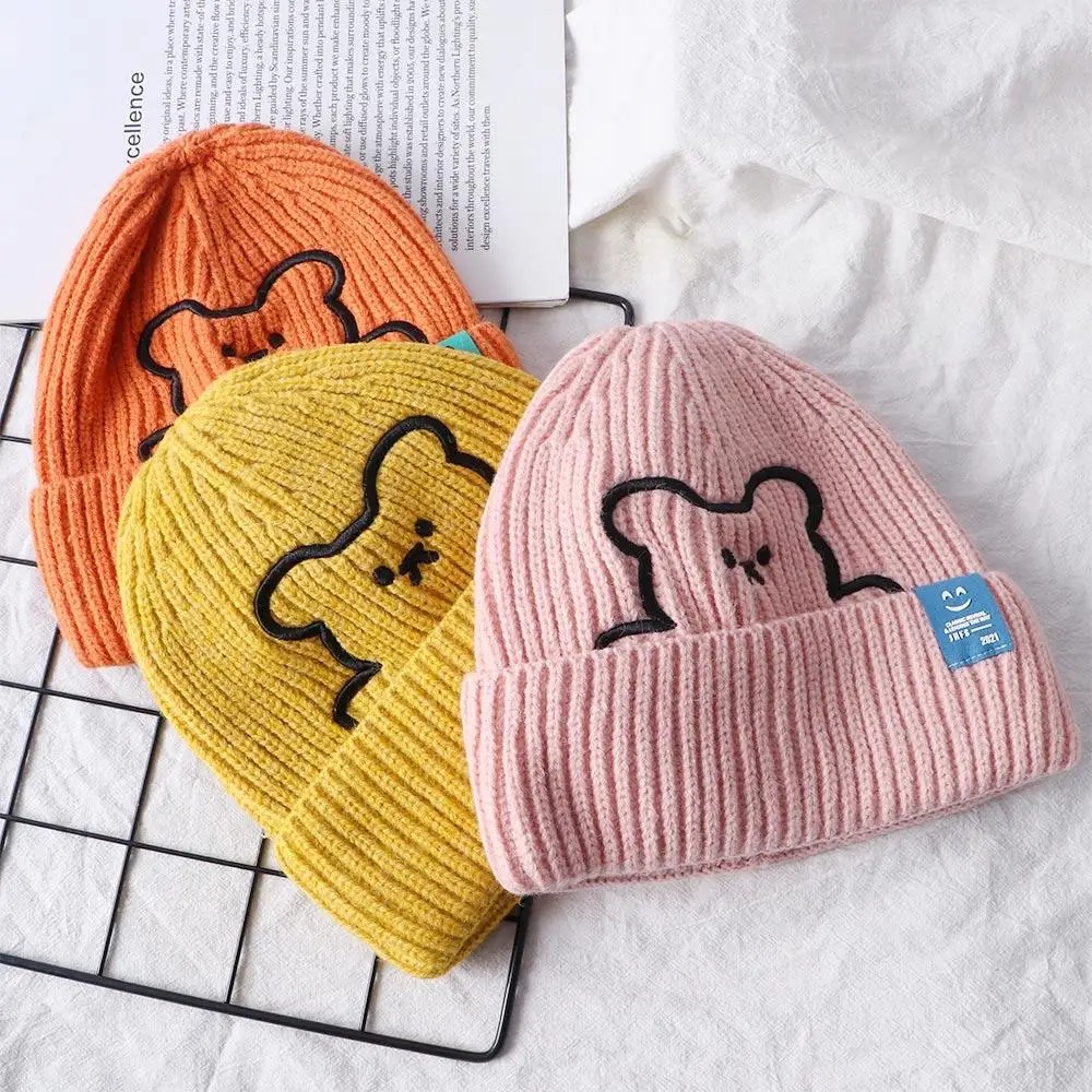 

Warm Girl Skullies Autumn Winter Embroidered Bear Knitted Hat Korean Style Caps Wool Hat Women Beanies