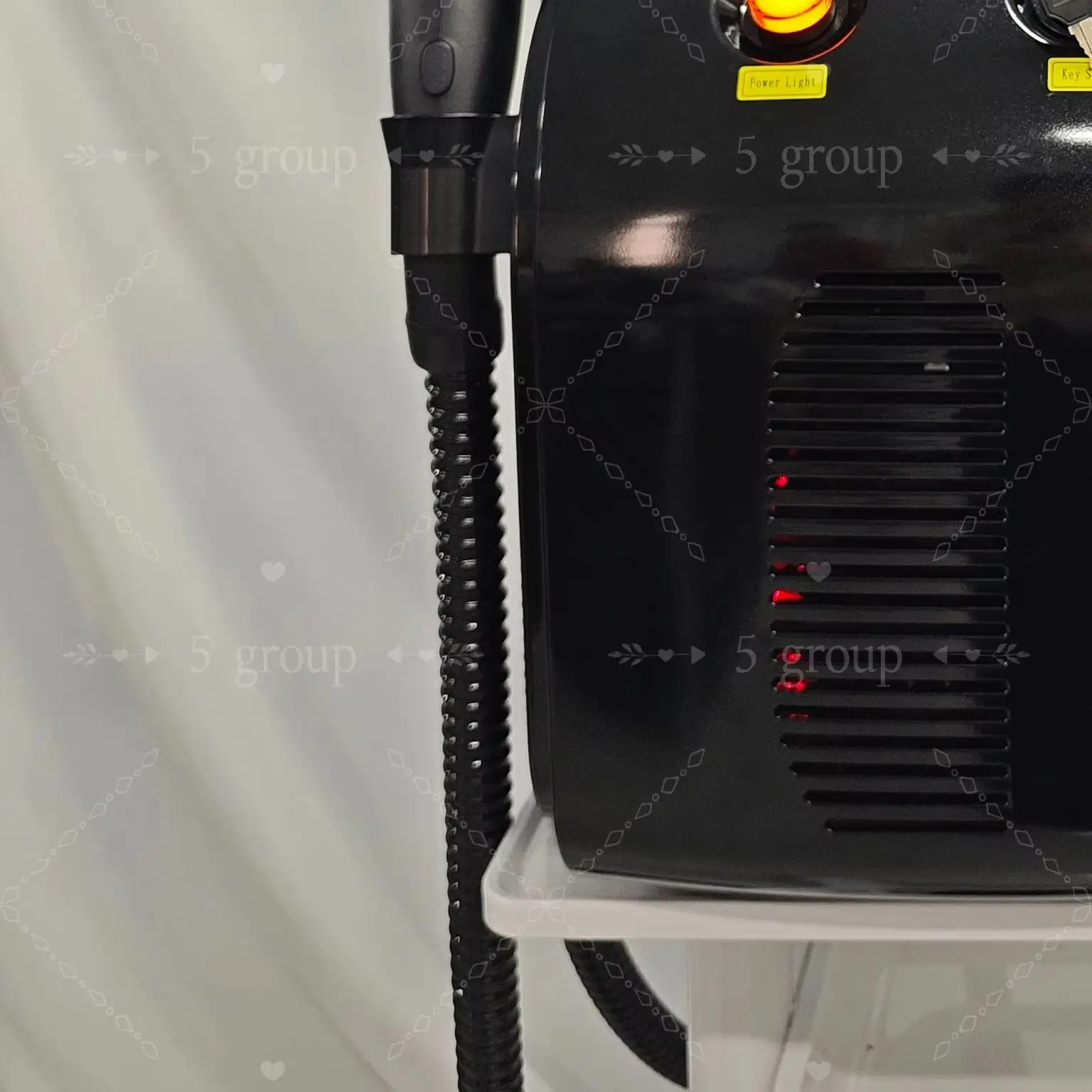 

Профессиональный лазерный аппарат для удаления волос 4-в-1, 4000 Вт, безболезненный, 4 длины волны (755 нм/808 нм/940 нм/1064 нм) для домашнего и коммерческого использования