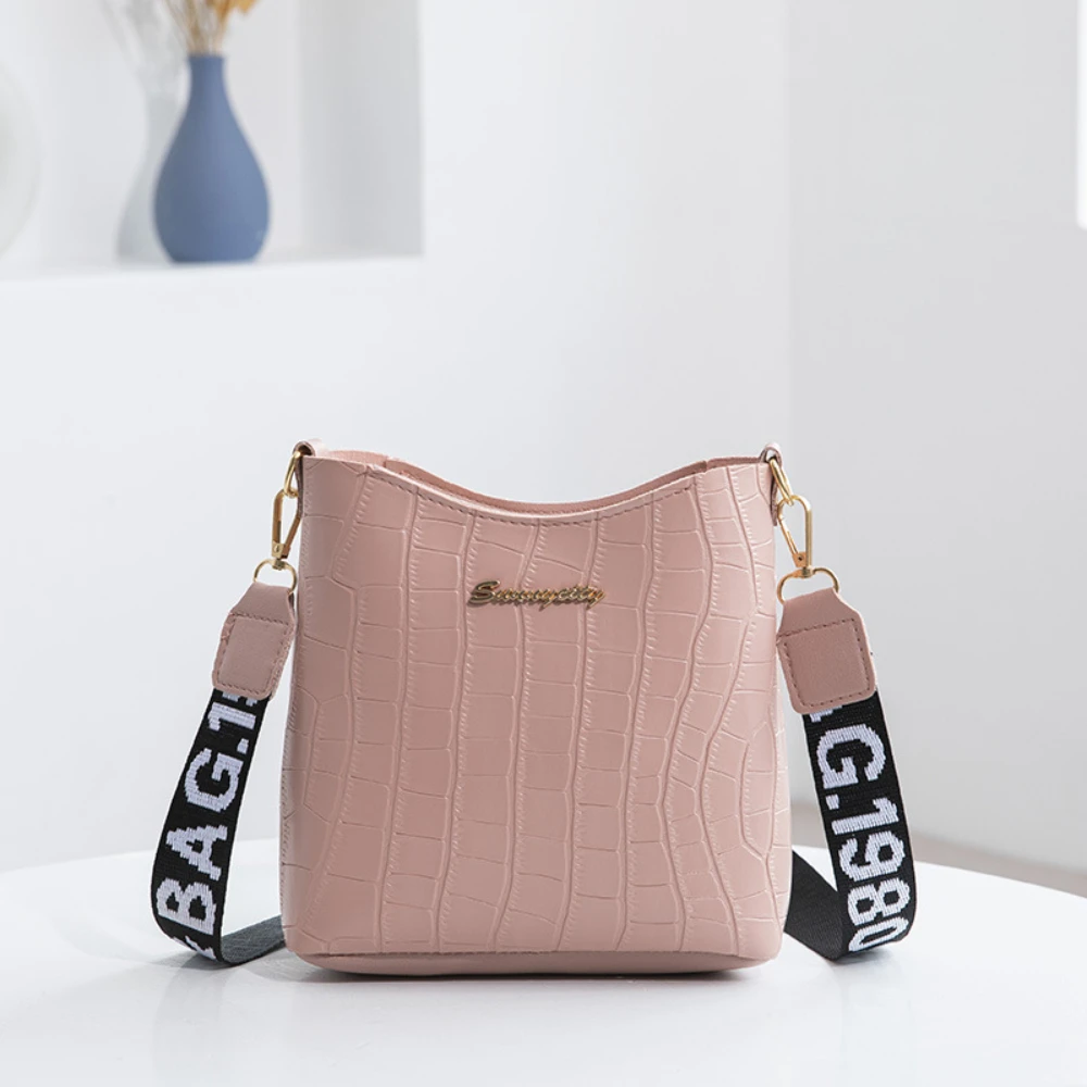 Women Single Shoulder Bag Large Capacity Trend Crossbody Bag Fashionable Hundreds of Bucket Bag