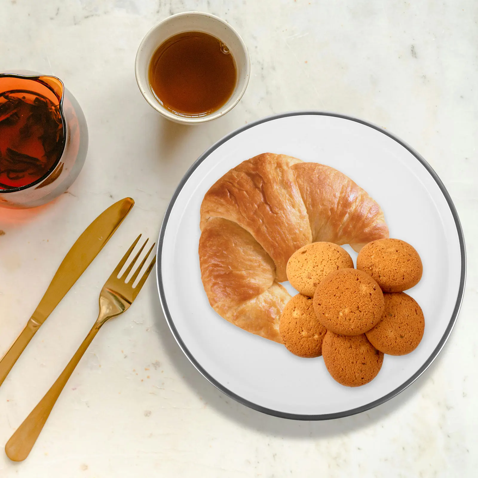 

Porcelain Fruit Serving Plate Footed Dried Fruit Tray High Dessert Elegant Vintage Design Home Decor