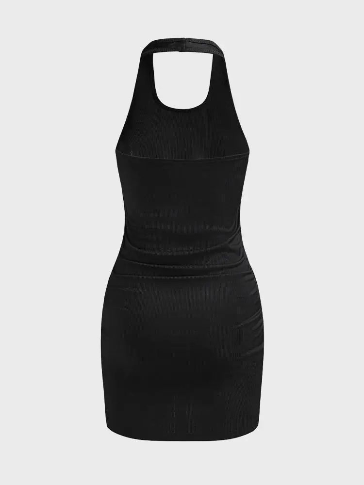 فستان Y2K جديد لعام 2025 بتصميم فتاة ساخنة متقاطعة ماسية بدون ظهر، فستان أسود بدون أكمام على الطراز القوطي