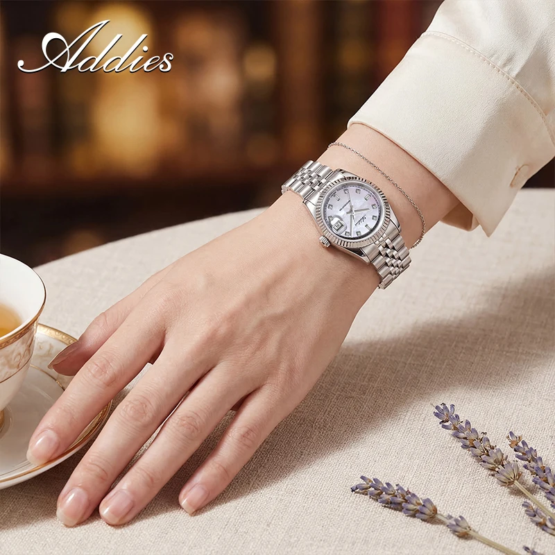 

Роскошные часы для пар ADDIES, 28 мм, из нержавеющей стали, 5 бар, водонепроницаемые часы для дайвинга, кварцевые часы с сапфировым стеклом, модный подарок