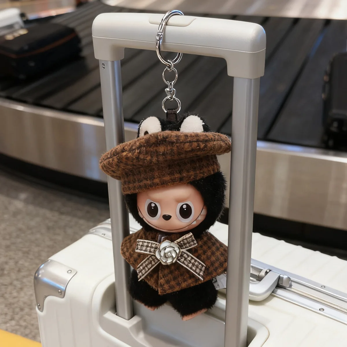 Uroczy zestaw ubranek dla lalki Labubu 10 cm, wykwintne brązowe ubranka dwuczęściowe, ubranka dla lalek Labubu 4.0, pluszowe zabawki, dekoracje DIY, mini akcesoria.