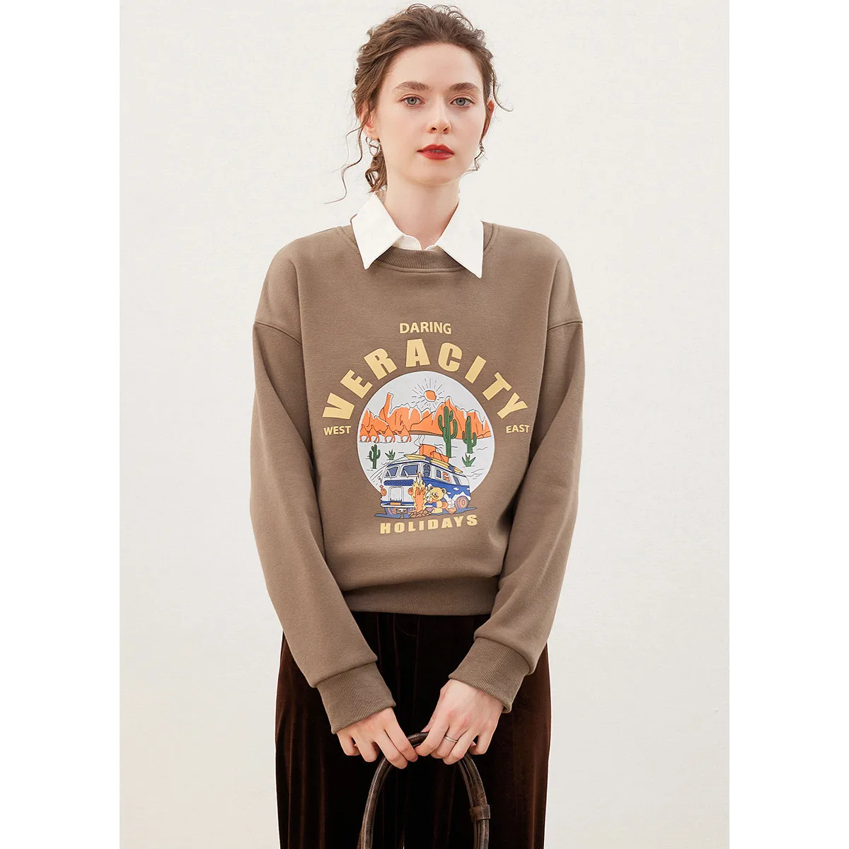  LOUIS YAO Cartoon Letter Printed Age Reducing Women's Sweatshirts 2025 Winter Round Neck Long Sleeve Micro Elastic Women Tops