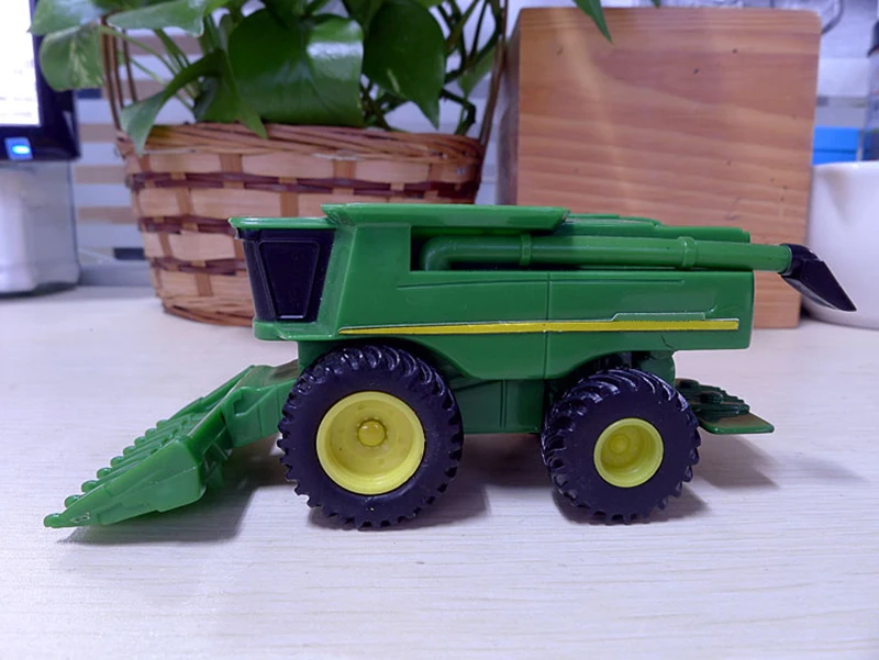 ERTL Diecast Alloy 1:64 Scale Combine Harvester Agricultural Vehicle Cars Model Adult Toy Classics Souvenir Gifts Static Display