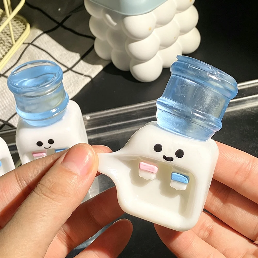 Niedlicher Wasserspender Quetsch-Fidget-Spielzeug Weiches TPR Cartoon-Form Stressabbau Handdehnbares Sensorisches Spielzeug Schreibtisch-Deko Tägliches Geschenk – Detail 4