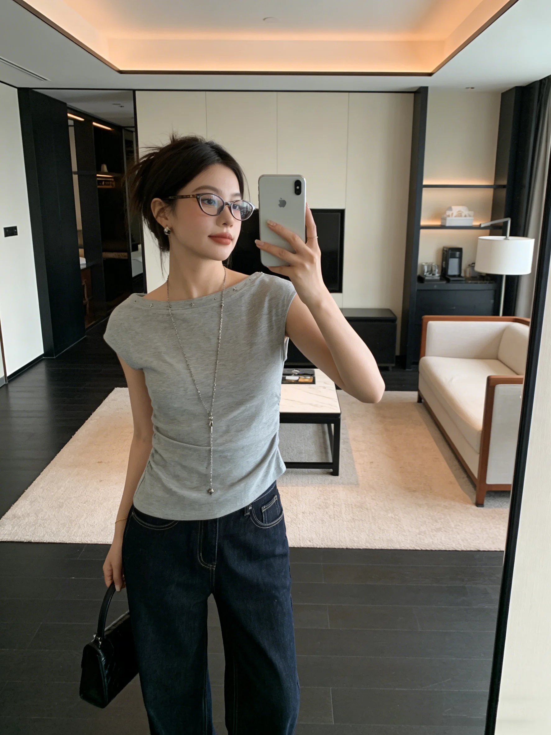 Skin-friendly Breathable Korean Style Sleeveless round Neck Short T-shirt Women's Base Layer Top for Summer 2026 Folded Slimming