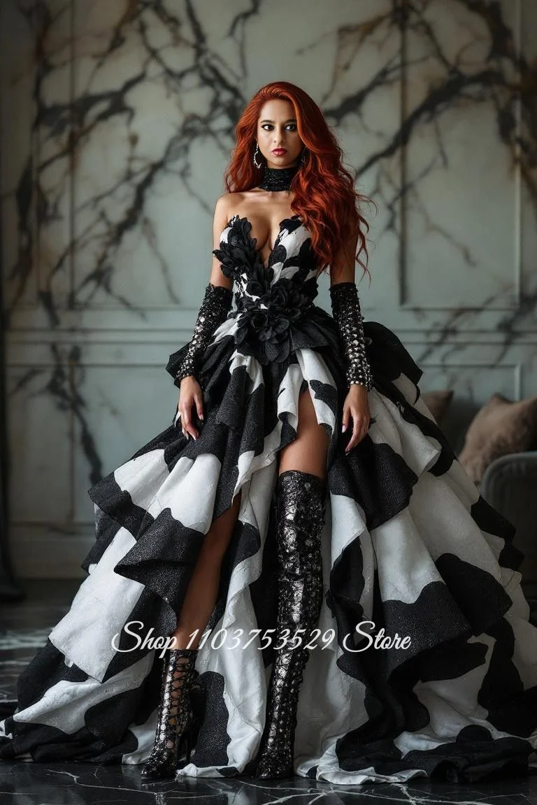 Maßgeschneidertes schwarz-weißes Gothic-Abschlussballkleid, trägerloses Abendkleid mit tiefem V-Ausschnitt, Punk-Hochzeitskleid, Kleid für besondere Anlässe, Halloween