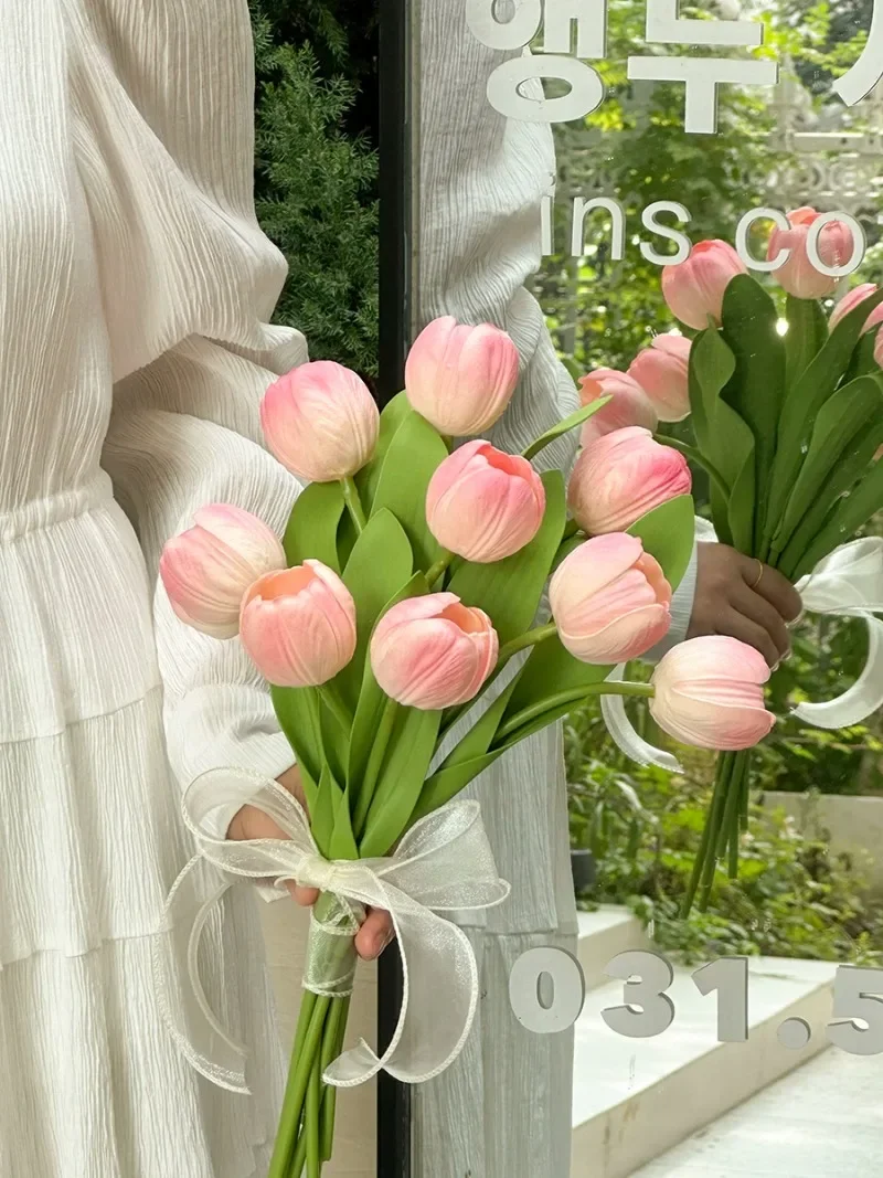 Simulated Tulip Handheld Flower Simulation Bouquet Wedding Party Photography Props Home Decor Flower