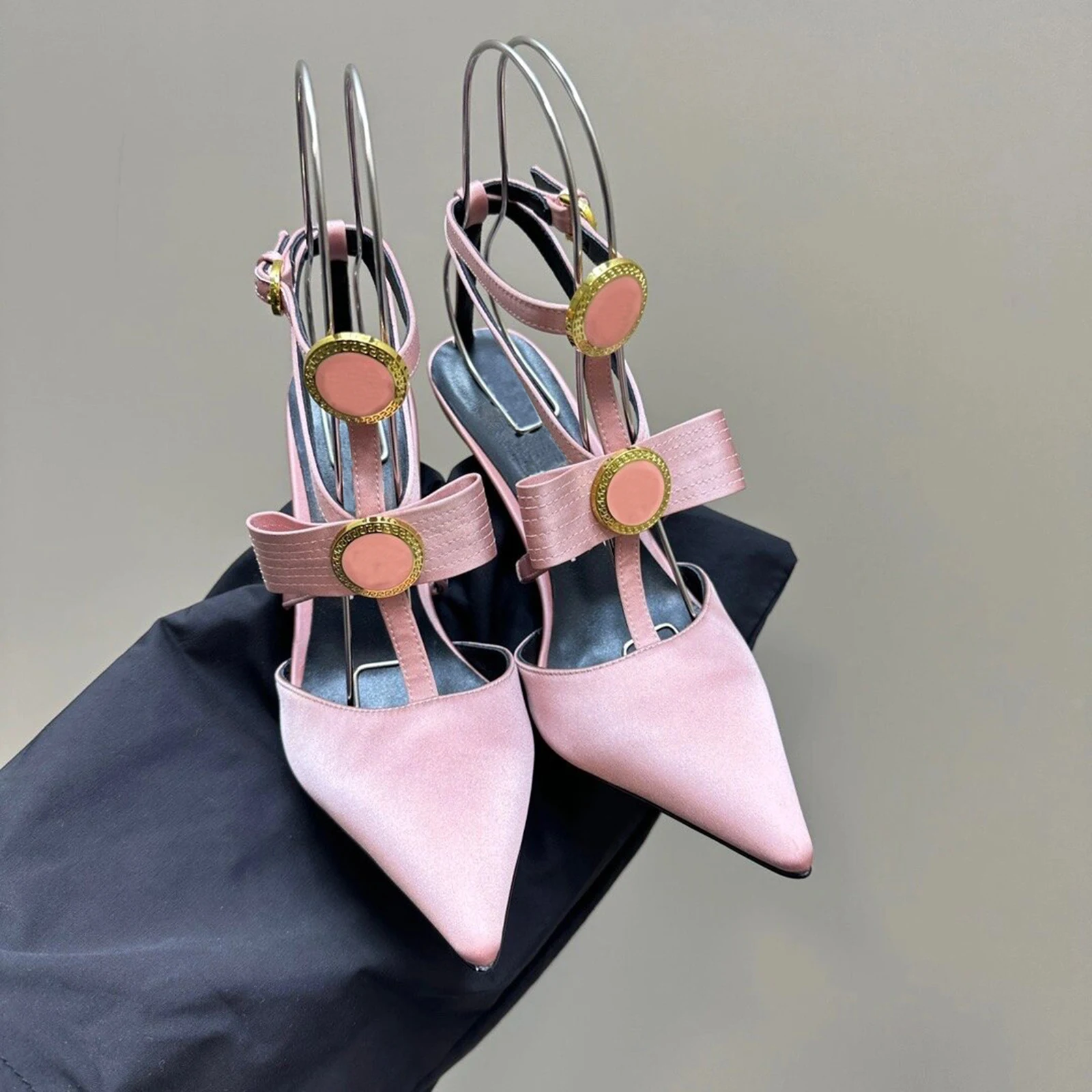 

Women's pumps sandals satin stiletto metal buckle buckle wedding Fashionable sandals