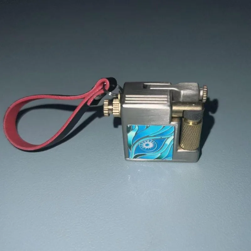 

Vintage Metal Grinding Wheel Lighter, Mini Cube Luminous Trench Lighter, Gift Box For Boyfriend Hobby Collection (Without Fuel)