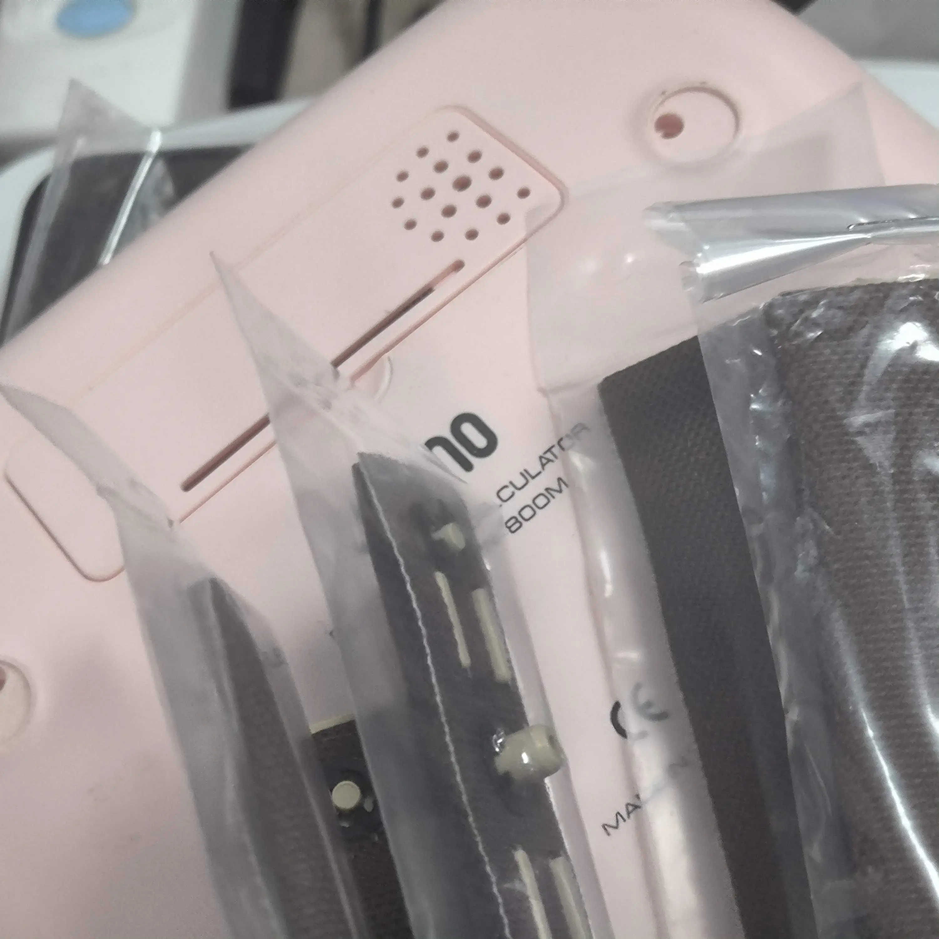 

FK-1150 302RV93050 Держатель масляной накладки для Kyocera M2040 M2135 M2235 M2540 M2635 M2640 M2735 M2835 P2040 P2235 P2335