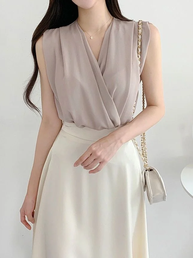 قميص أنيق بدون أكمام برقبة على شكل V للنساء بأسلوب كوري عصري نحيف متعدد الاستخدامات قصير الطول بلون واحد