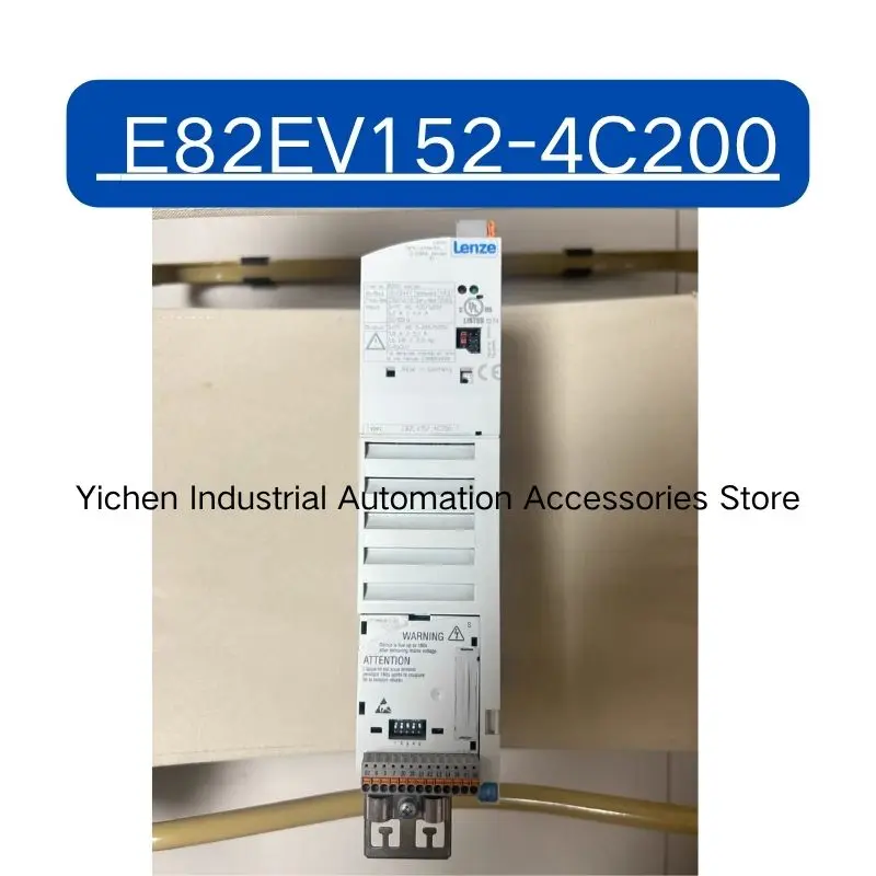 

б/у инвертор E82EV152-4C200 протестирован нормально
