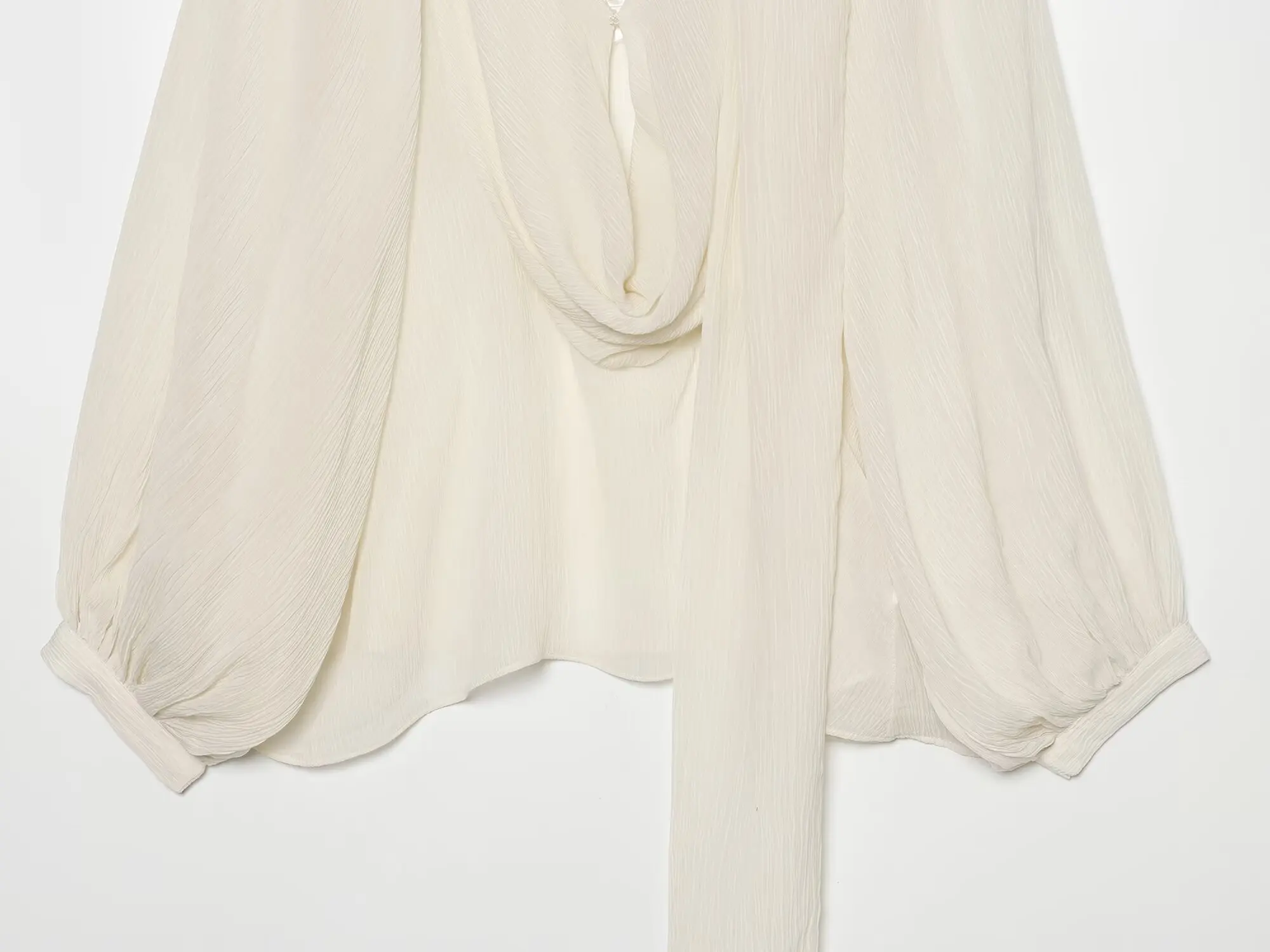 TFMLN Damen Schal-Kragen Lose Bluse Elegante Langarm-Bluse mit Falten Modische Neue Frühlings- und Herbstmode Büro-Hemden – Detail 7