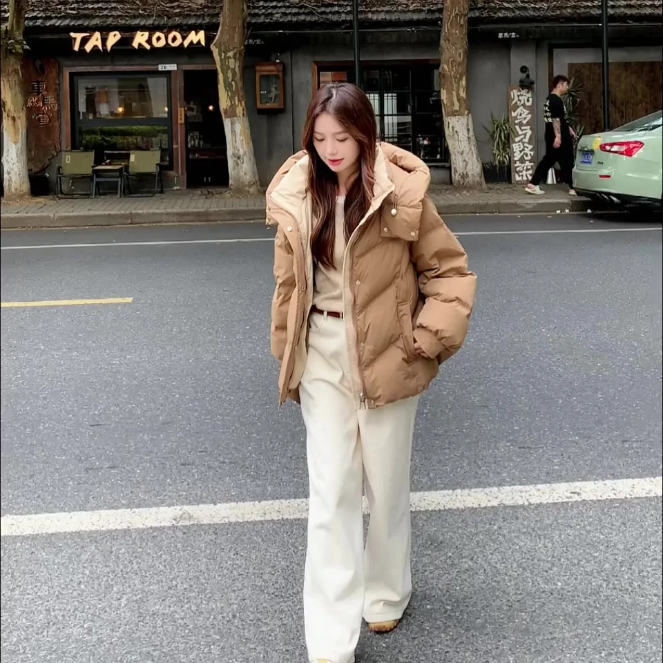

Новинка 2025, пуховые хлопковые куртки, женские короткие парки, зимний топ, толстые хлебные пальто, длинные светящиеся свободные студенческие стили