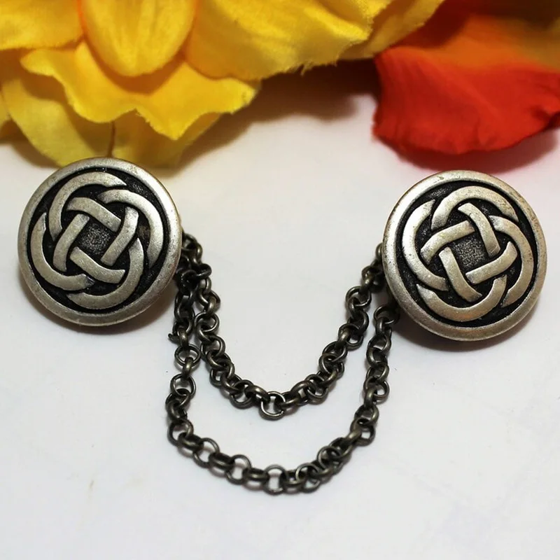 New Flower Sweater Clip Three Circles Pointed Mouth Clip Celtic Circle Chain Cardigan Clip Waist Clip