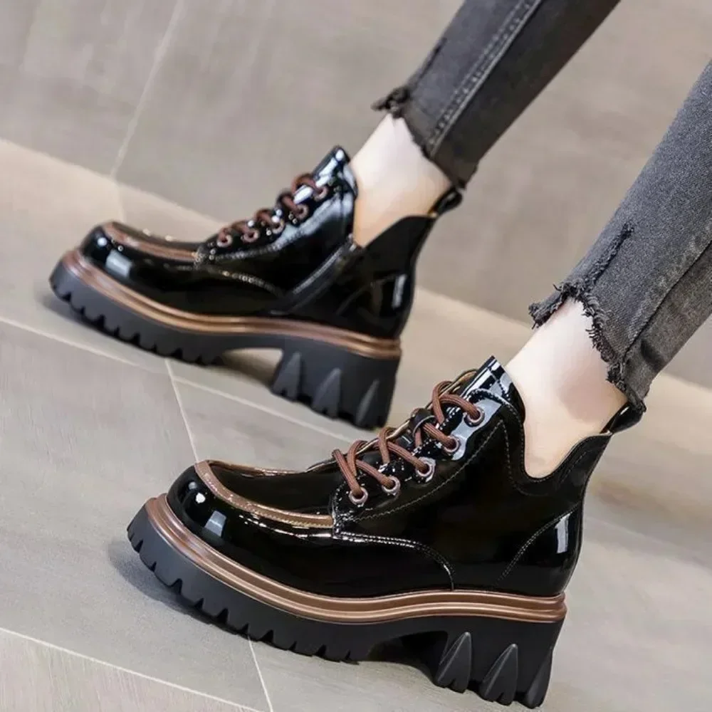 

Fashionable Thick Soled Autumn Winter Chunky Heel Platform Lace-up Women's Boots Fashionable Round Toe Zipper Motorcycle Boots