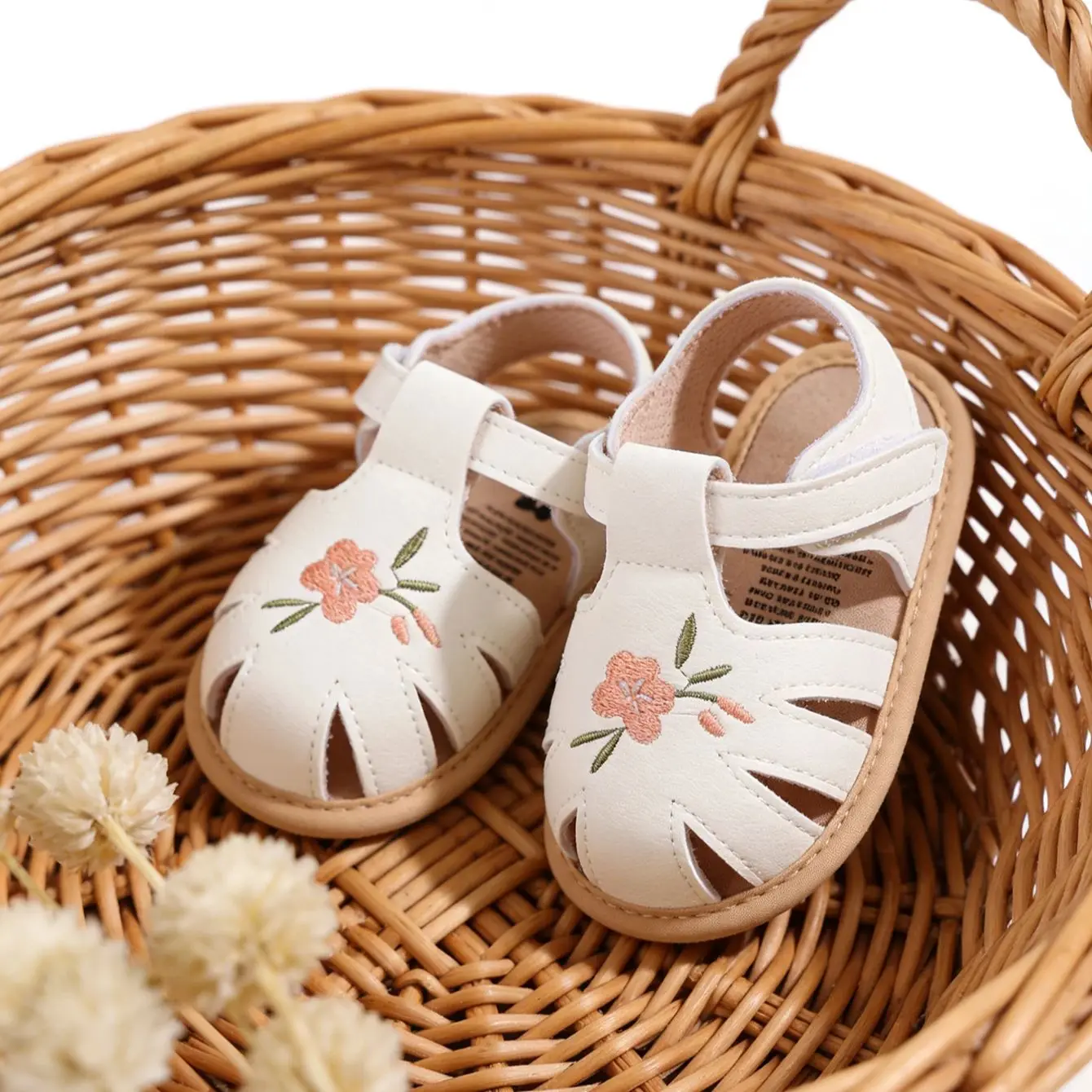 

Baby girl sandals comfortable and high-end summer casual shoelaces embroidered flowers newborn walking shoes