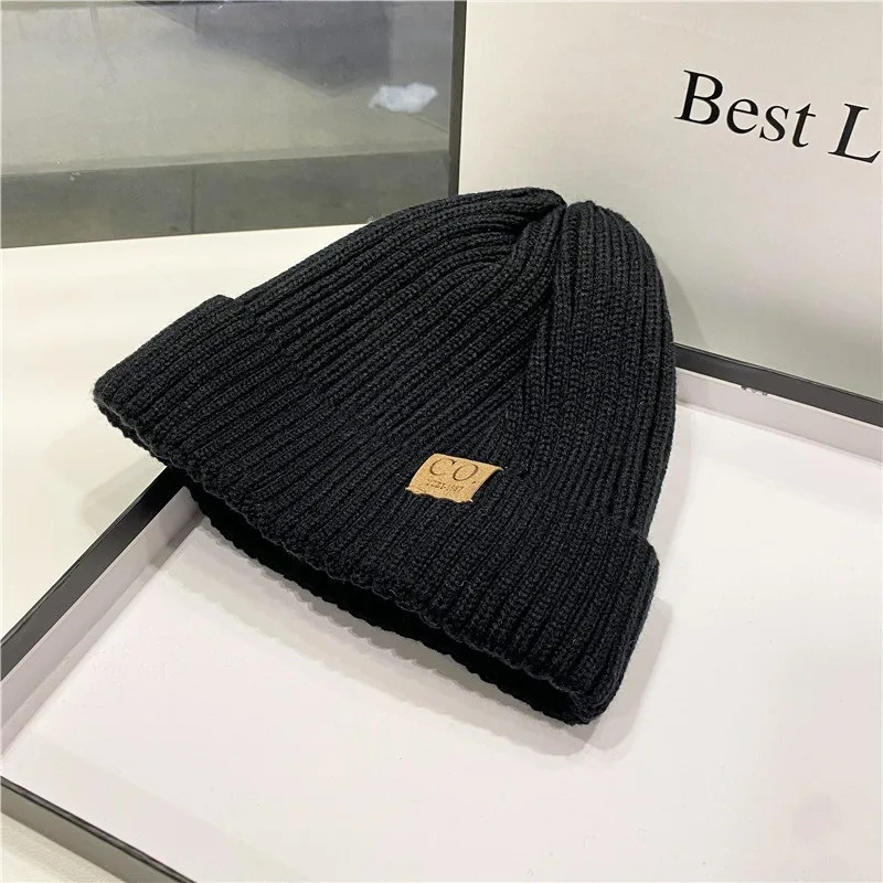 Unisex Korean Style Knitted Beanie, Thick Warm Winter Couple Hat for Men Women, Outdoor Snow Hat