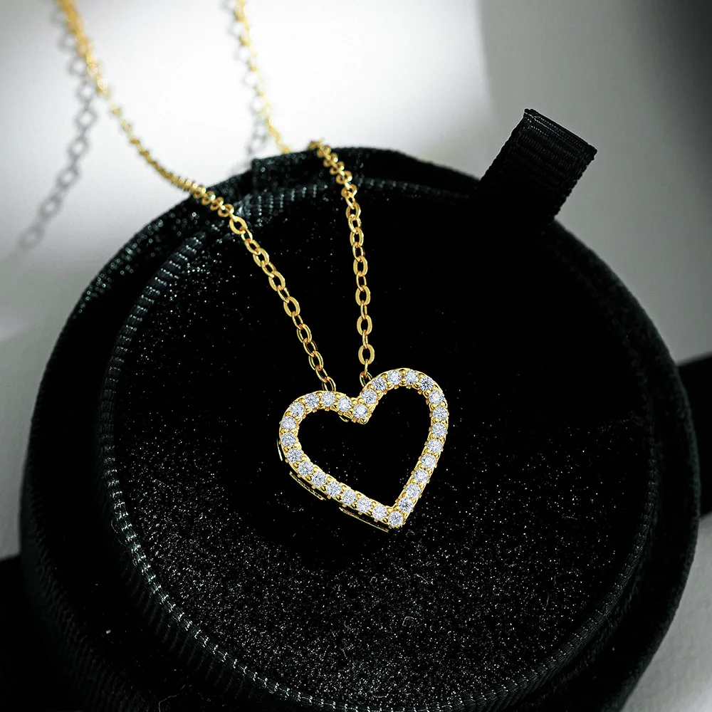 

Platinum 14K Gold Heart-Shaped Love Heart Classic Luxury Moissanite Necklace