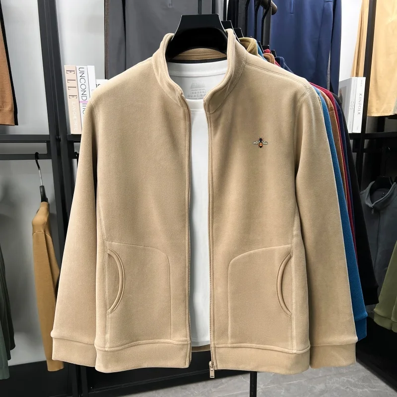 

Модный бренд пчелиная вышивка новое модель пальто высококачественный Стоящий воротник на молнии модный карман пиджак осенний и зимний плюшевый теплая мужская одежда