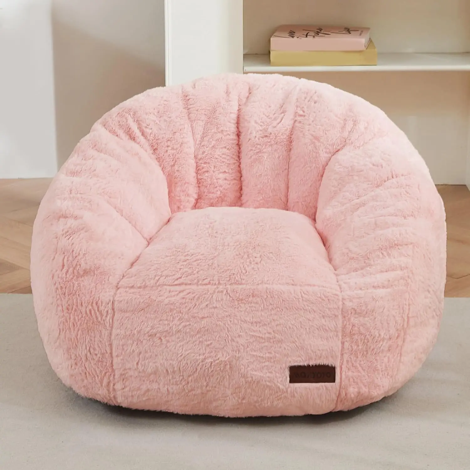 

Детское кресло-мешок в форме ракушки, розовый диванчик для игровой комнаты и детской.