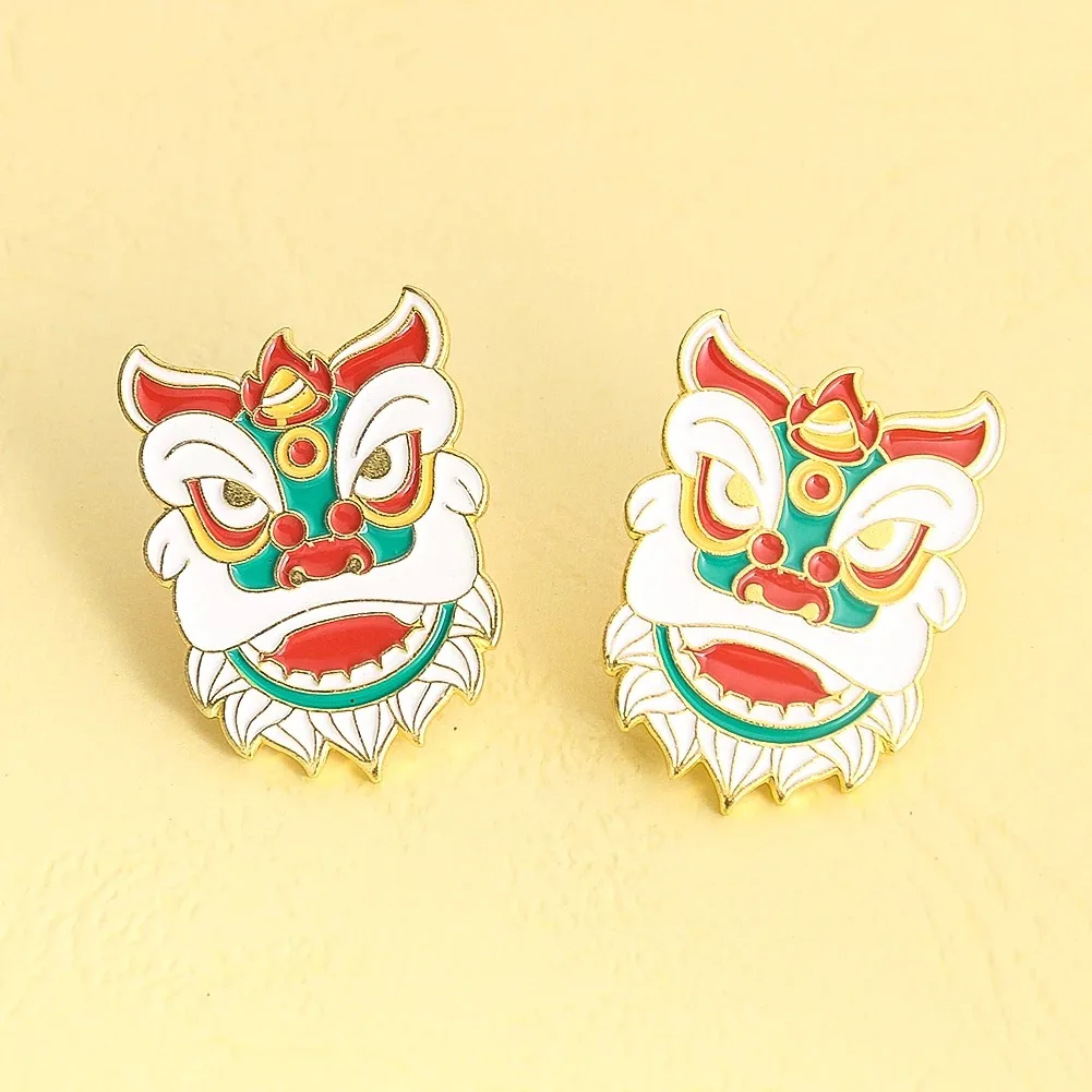 Lion Dance Style Alloy Brooch Cartoon Mask Clothing Lapel Pin Outdoor Festival Costume Accent Hunting Jacket Backpack Badge Gift