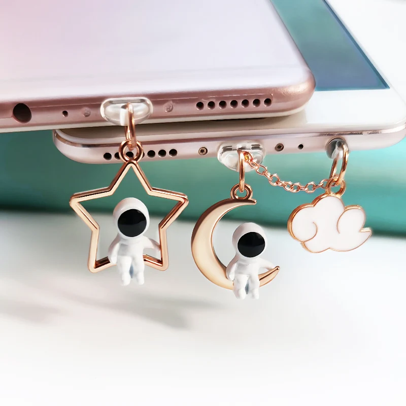 

Spaceman Dust Plug Charm Cute Anti Dust Plug Kawaii Usb Type C Plug Charge Port For iPhone Earphone Jack Stopper Cap Pendant