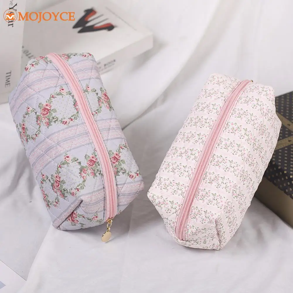 Cotton Padded Cosmetic Bag Women's Quilted Clutch Bag Large Capacity Soft Storage Bags Ladies Aesthetic Floral Travel Makeup Bag