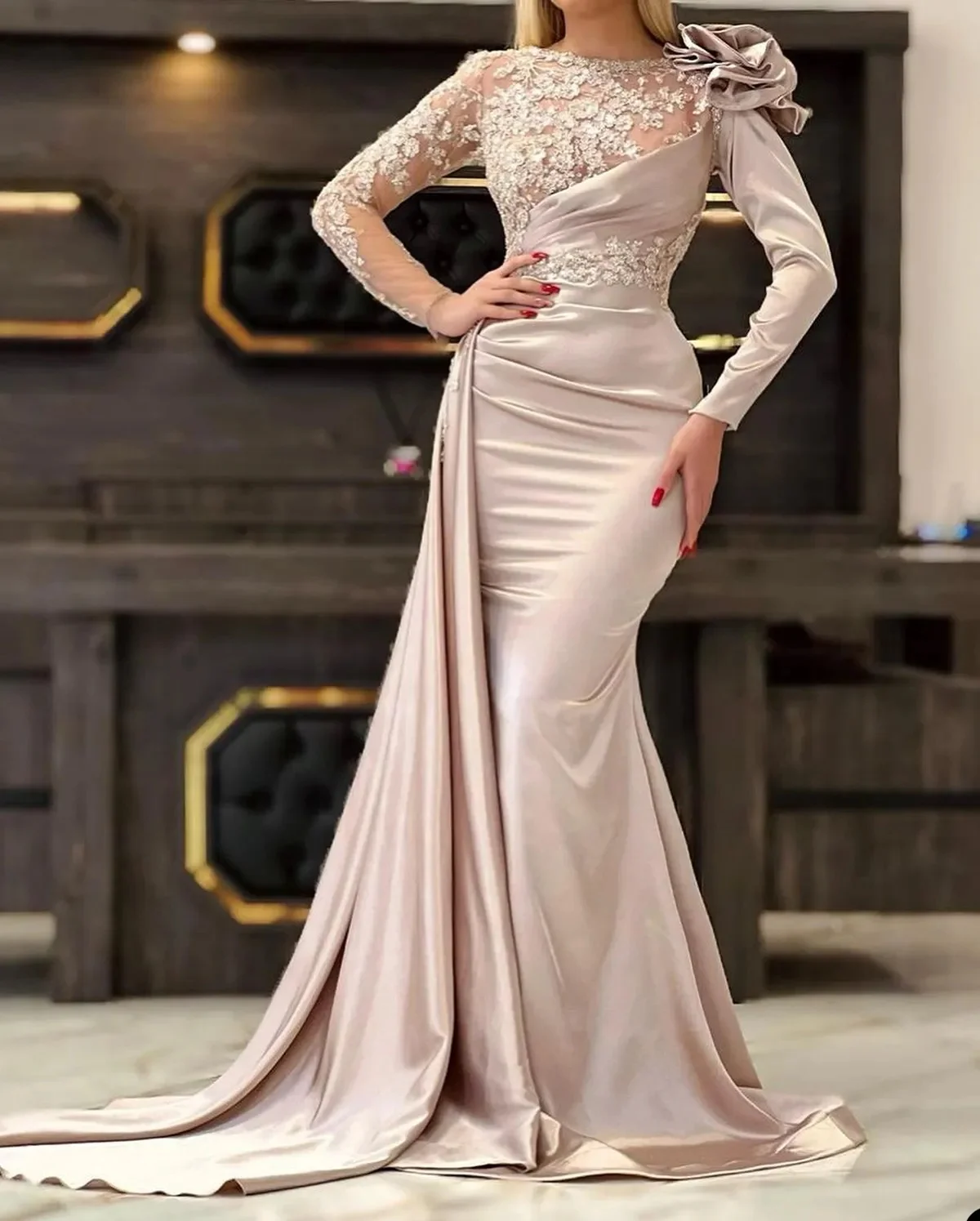 

Saudi Evening Dresses 2024 Arabic Dubai Appliques Beaded Slim Satin Mermaid Long Sleeve Formal Prom Party dress Reception dress