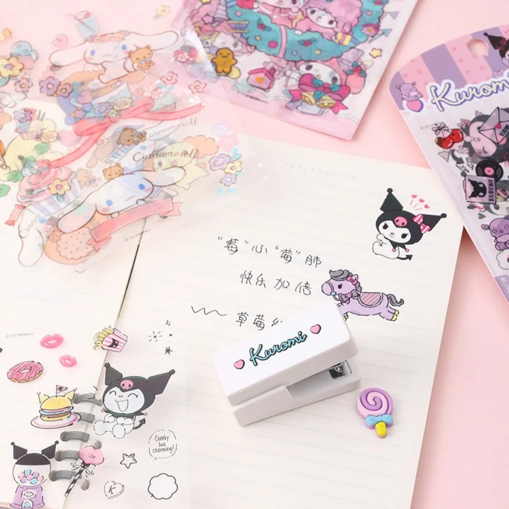 อะนิเมะ Sanrio อุปกรณ์ต่อพ่วง Kawaii น่ารัก Kuromi paster การ์ตูน DIY นักเรียนไดอารี่วัสดุตกแต่งเคสโทรศัพท์มือถือของขวัญเทศกาล